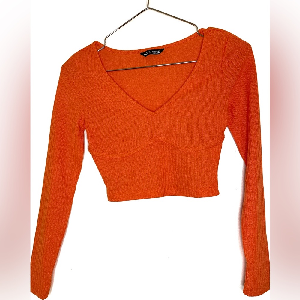 V Neck Solid Fitted Crop Tee